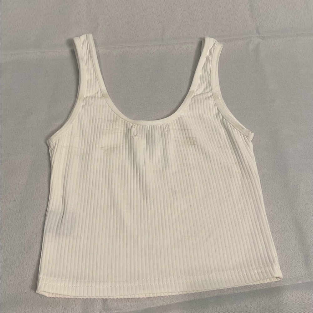 Basic white tank top - Picture 4 of 4